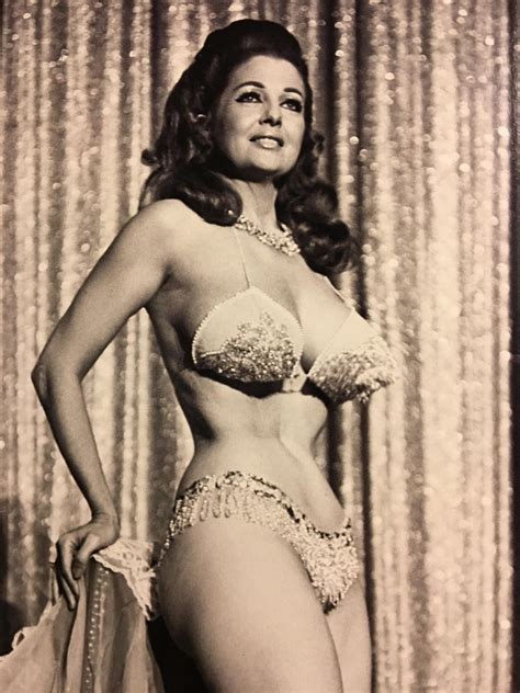 Tempest Storm, 1969 : r/ClassicScreenBeauties