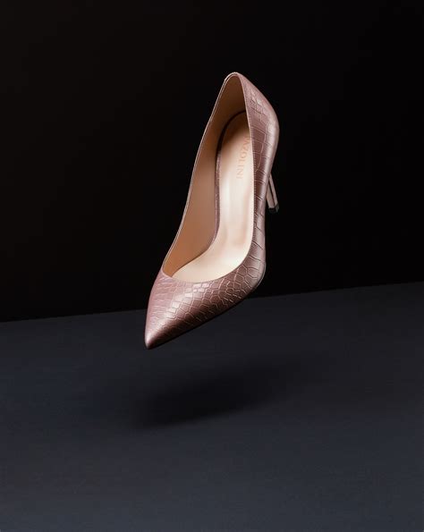 Weightless. Pazolini Shoes & Accessories on Behance