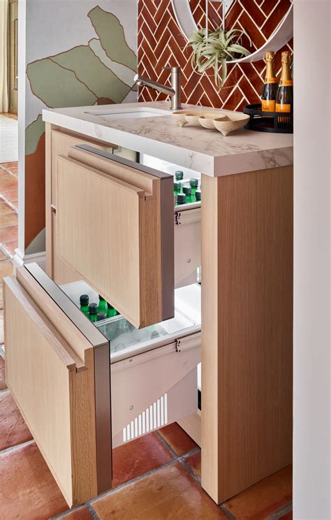 Keeping it Cool: Refrigeration For Luxury Living - Bentwood Luxury ...