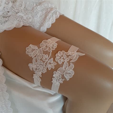 Garter Belt Ceremony at Jasmine Hodges blog