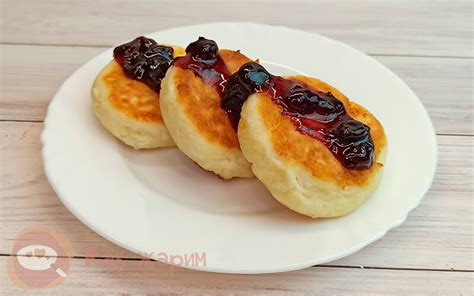Как жарить сырники. Сколько жарить сырники