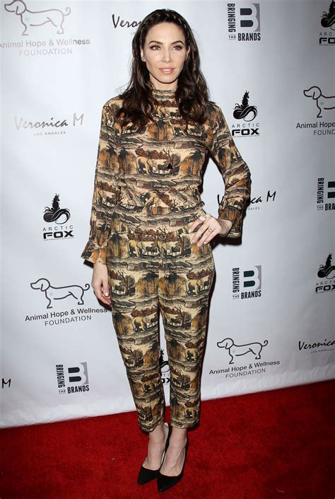 Whitney Cummings – 2019 Animal Hope and Wellness – The Compassion