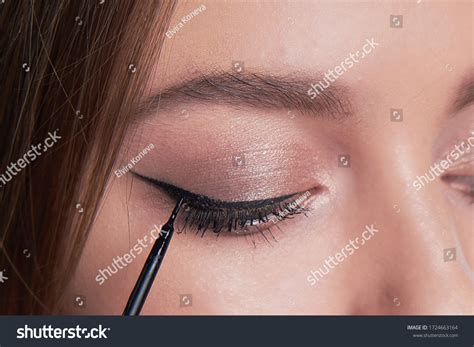 16,016 imágenes de Delineado de cejas - Imágenes, fotos y vectores de ...