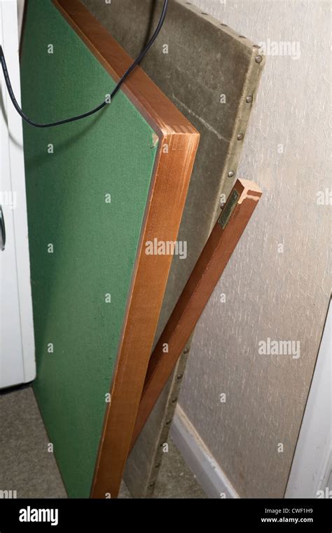 Collapsible table hi-res stock photography and images - Alamy
