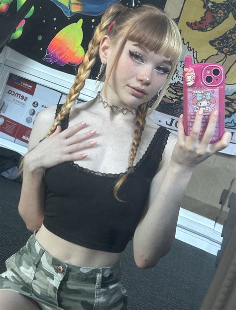 u/pocketpixxie: Pixxie on Reddxxx | the NSFW Browser