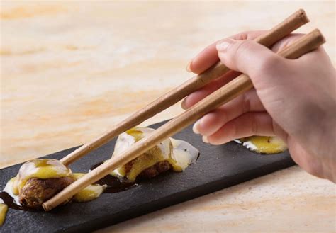 Как пользоваться палочками для суши инструкция пошагово фото