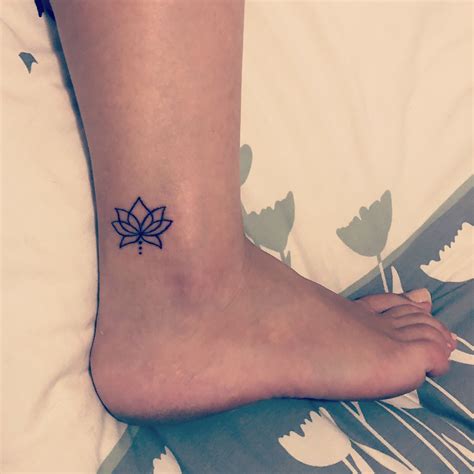 ankle flower tattoo 4