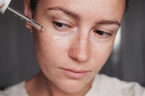 Is mineral oil beneficial for your skin? Experts explain | Curology