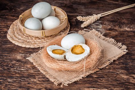 gambar background telur bebek asin vektor  file psd