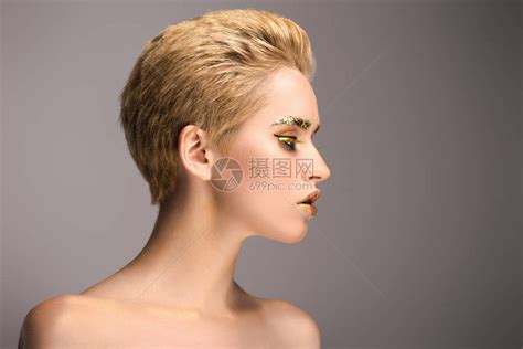 面上闪发亮的迷人女的侧面高清图片下载-正版图片503575682-摄图网