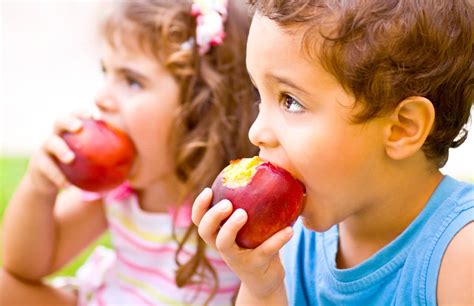 Even if You're Arguing, Eating As a Family Helps Teens Eat Healthier ...