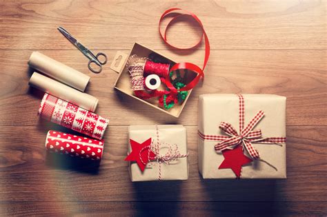 Repurposing Wrapping Paper 10 Ways To Reuse Wrapping Paper