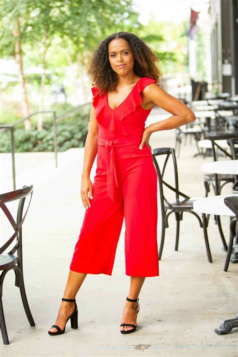 Meet Joanna Thomas – CanvasRebel Magazine