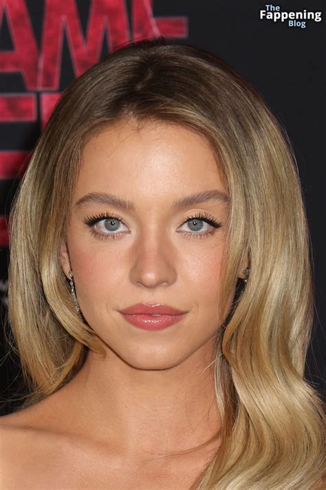 Sydney Sweeney Looks Totally Glam in a Hot Dress as She Hits Up the