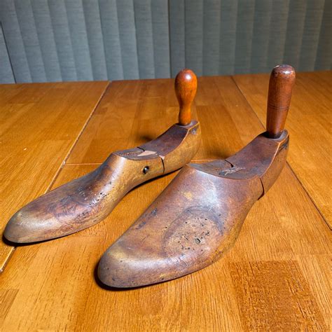 VINTAGE COBBLERS LAST