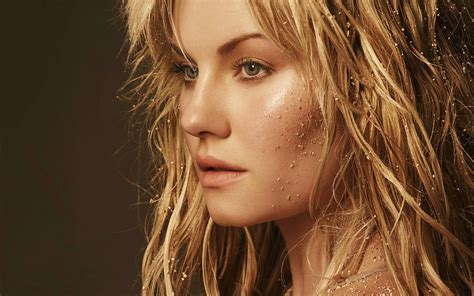 Elisha Cuthbert HD Wallpaper: Captivating Beauty in Focus