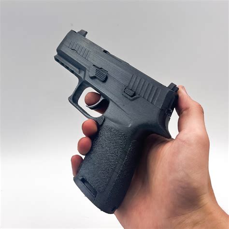 🔫 PISTOL SIG SAUER P320 WITH SCOPE PROP PRACTICE FAKE TRAINING GUN・ STL