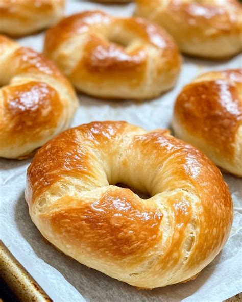 Easy, Overnight Sourdough Bagel Recipe - Evelynseats