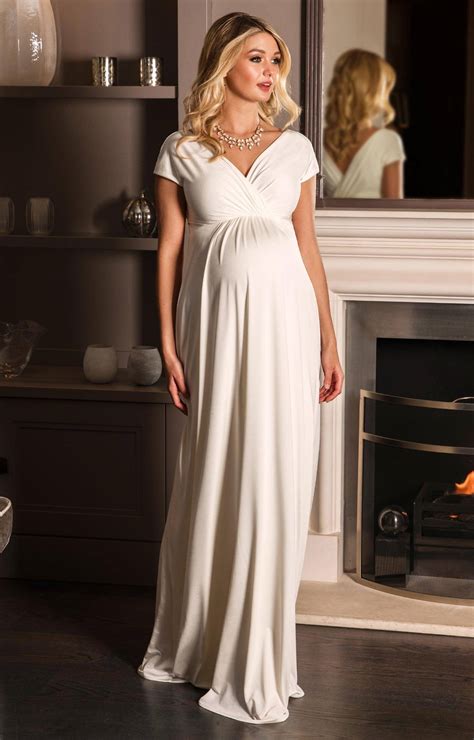 Maternity occasion dresses for weddings | Beachweddingtips.com