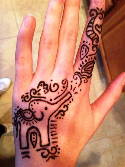 15 Elephant Mehndi Designs - Flawssy
