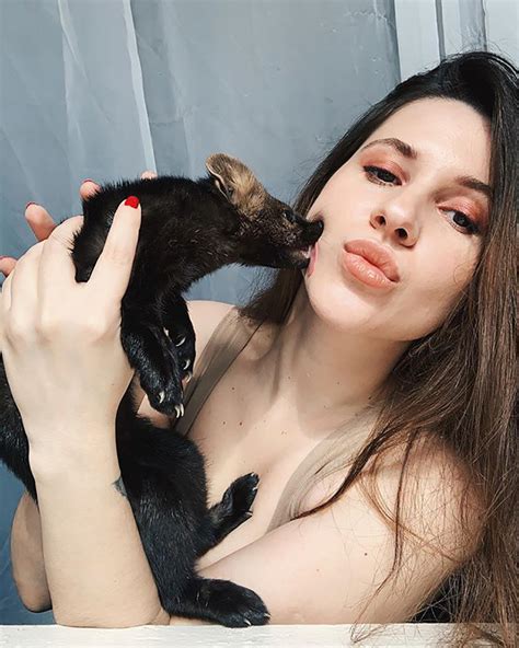 Esta marta rusa siguió atrayendo fans durante el cierre (FOTOS ...