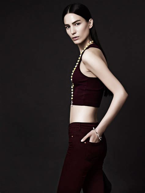 Мила Мийо Михальчик в рекламе Third Crown Jewelry