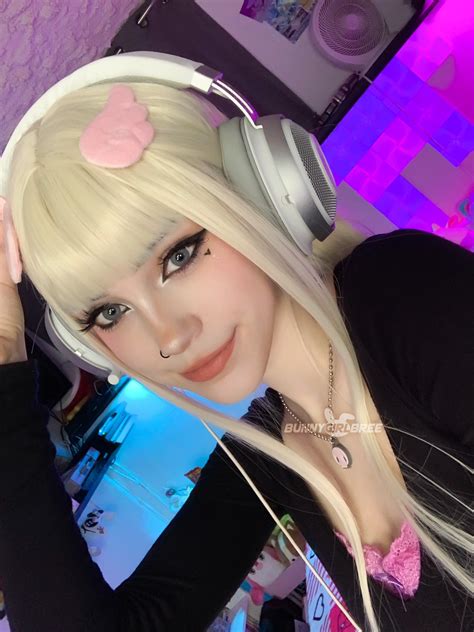 Julia Burch on Twitter: "@BunnyGirlBree Pls 🥺" / Twitter