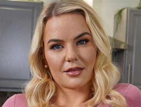 Slimthick Vic: The Rise Of An Influential Social Media Star