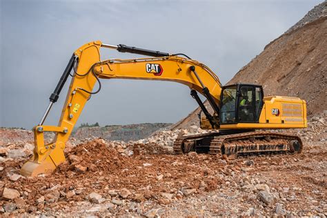 New Cat® 350 Tier 4 / Stage V Large Excavator Equipment | Finning