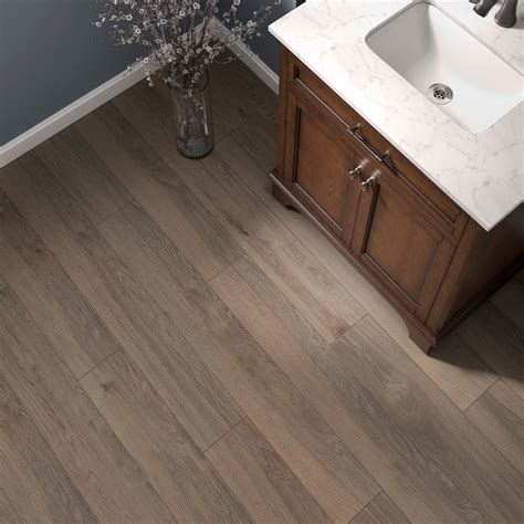 laminate bathroom flooring 11