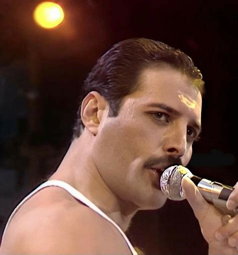 freddie mercury  story  queen singer   legendary moments artofit