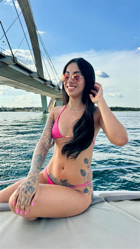 Bianca Brandão | domingo, sol e altinha 📍 🎥 @renatokkush | Instagram