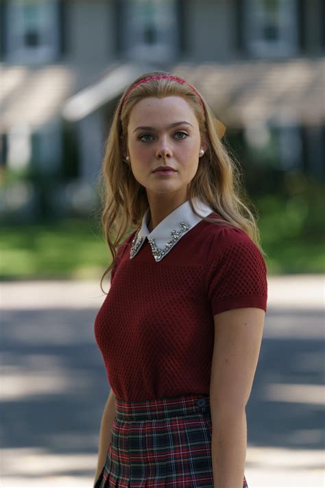 Is Elle Fanning Singing in The Girl From Plainville? | POPSUGAR ...