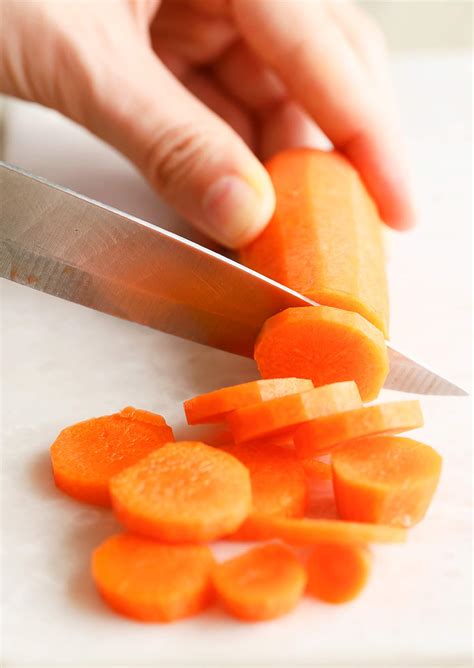 How to Cut Carrots - Chefjar