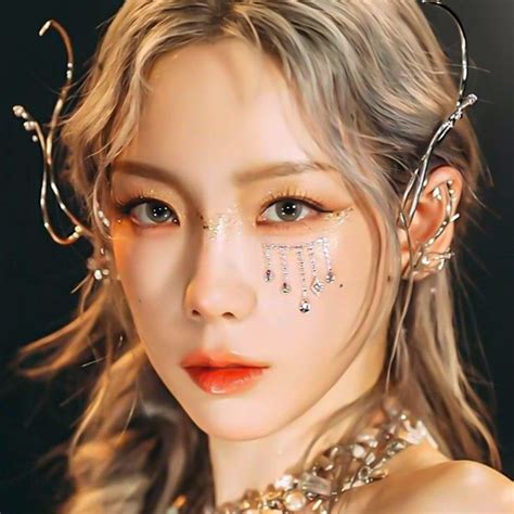 #icon >> сглаживание. | Orang cantik, Wajah, Riasan eyeshadow