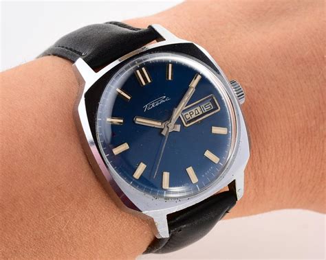 Soviet mechanical RAKETA with automatic self winding movement ...