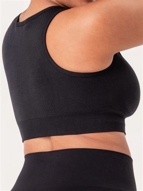 tummy tucker   find  perfect shapewear   outfit