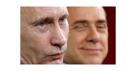 Путин дарил Берлускони с кървящо сърце от елен