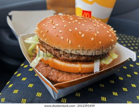 mcdonalds double cheeseburger royalty  images stock