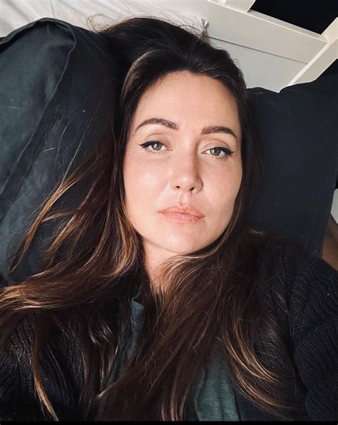 A place to admire the beauty of Jessica Chobot