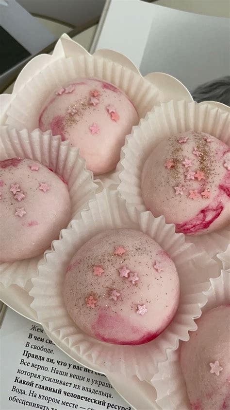 Эстетичные Моти декор розовые на день рождения | Вкусняшки, Сладкие ...