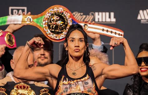 sweep amanda serrano wins historic womens title fight  danila