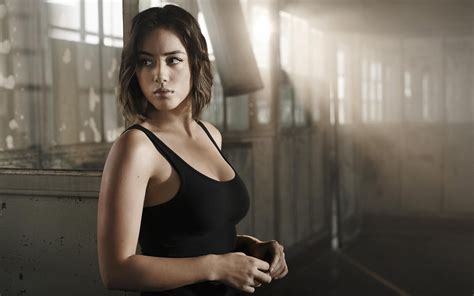 Chloe Bennet Nude Pics