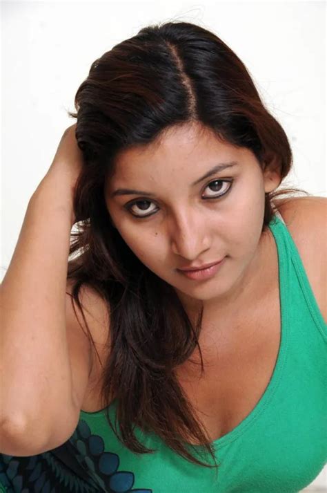 Vinni Photos: Find Latest HD Images, Pictures, Stills & Pics - Filmibeat