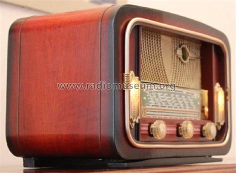 Quatre UN Radio Miami-Radio; Paris, build 1955 ??, 8 pictures ...