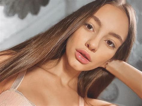 Solazola 4K - EroFound