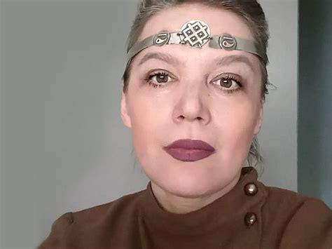 Елена Ковылина предлагает перформанс от вируса | The Art Newspaper ...