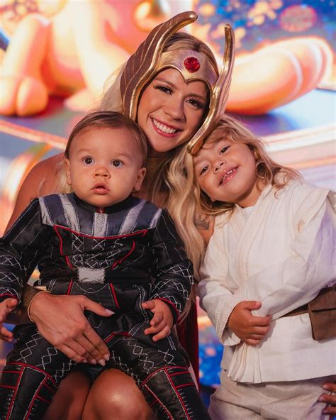 Instagram Do Luccas Neto - Luccas Neto e Jessi celebram 1 ano do caçula, Anakin, com festança da ...