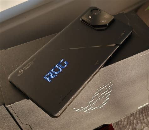 Arvostelussa Asus ROG Phone 8 Pro: Ei enää vain tehokas pelipuhelin