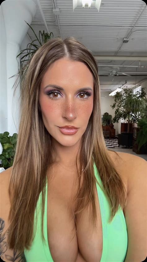 | Amber Daniels | Facebook